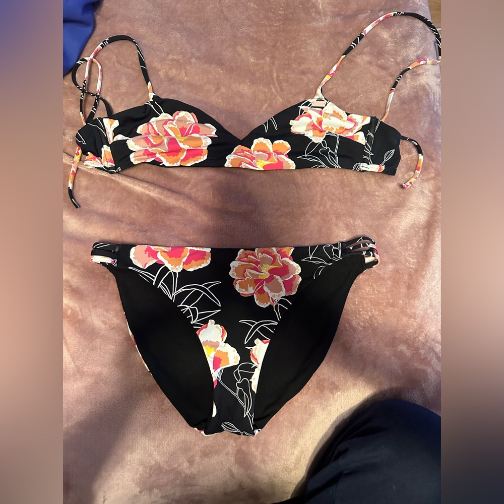 Roxy Floral Bathing